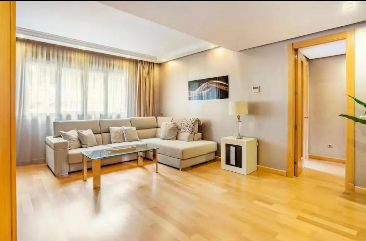 Lujoso Apartamento -Benalmadena Costa Torrequebrada 0*, Benalmadena Spain
